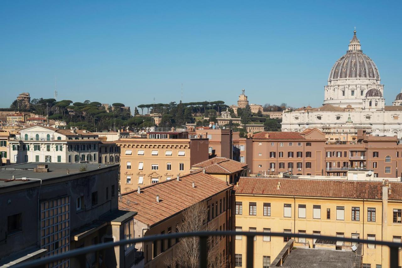 Bright Apt With Views Of San Pietro Rome Exterior photo